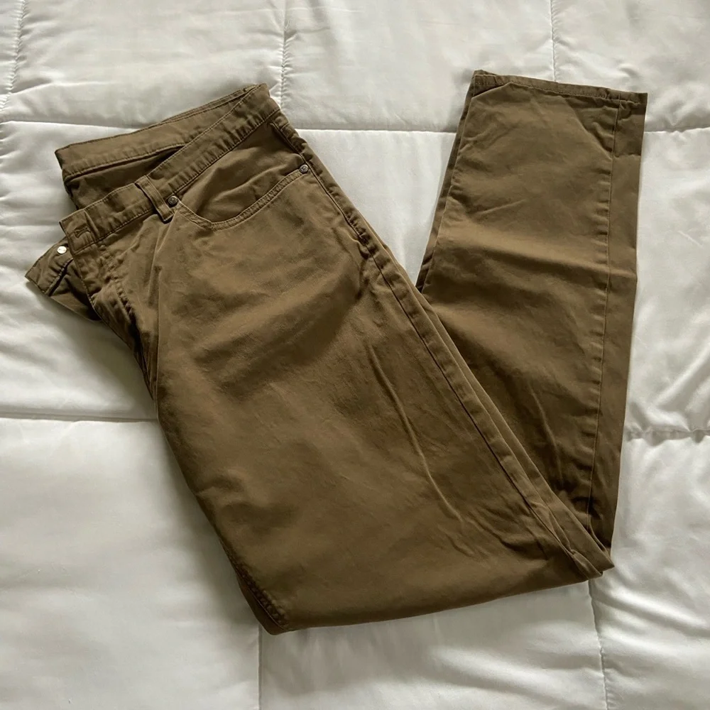 Brooks Brothers Men’s Brown Chino Pant